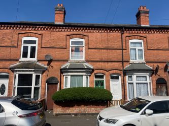 2 bedroom mid terraced house in Sparkhill