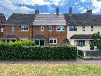 3 bedroom mid terraced house in Walsall