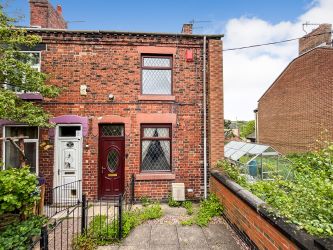 2 bedroom end terraced house in Stoke on Trent