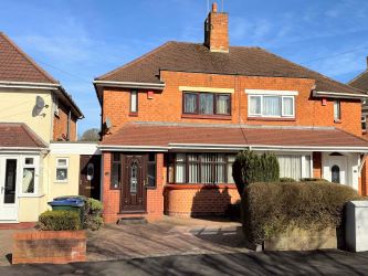 3 bedroom semi detached house in Oldbury