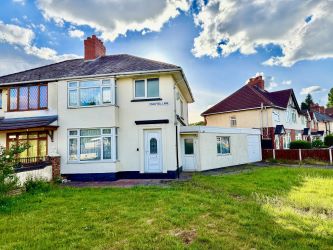3 bedroom semi detached house in Walsall