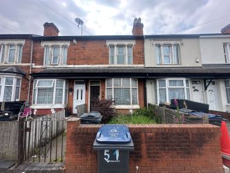 3 bedroom semi detached house in Ward End
