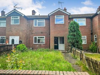 3 bedroom mid terraced house in Telford