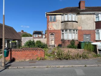 3 bedroom end terraced house in West Bromwich
