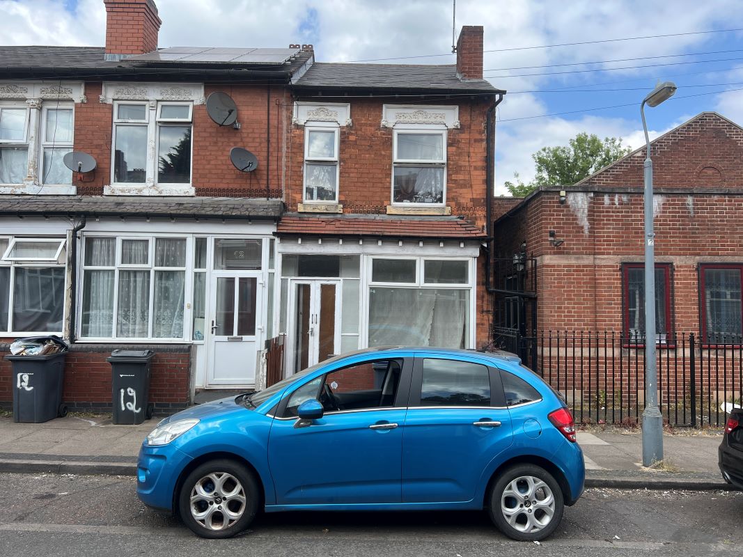 3 bedroom end terraced property in Birmingham