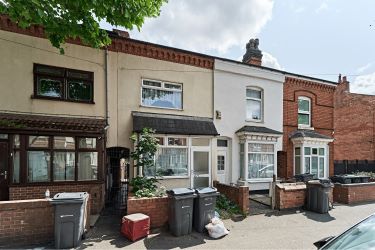 3 bedroom terraced property in Birmingham