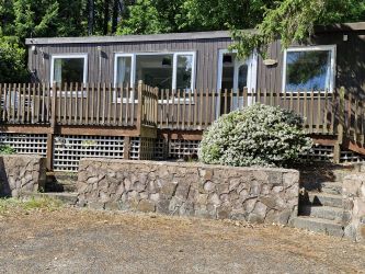 2 bedroom detached chalet in Aberdovey