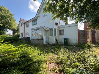 3 bedroom semi detached house in Wednesbury