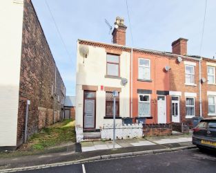 2 bedroom end terraced house in Stoke on Trent