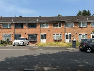 3 bedroom mid terraced house in Birmingham