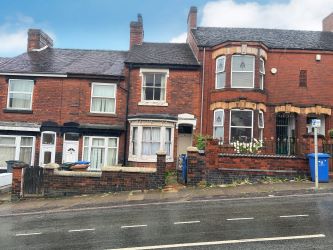 3 bedroom mid terraced house in Stoke on Trent