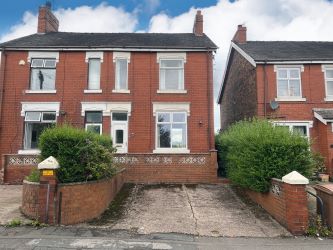 3 bedroom semi detached house in Stoke on Trent