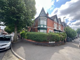4 bedroom end terraced house in Handsworth