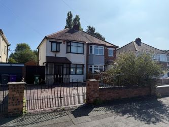 3 bedroom semi detached property in Wolverhampton