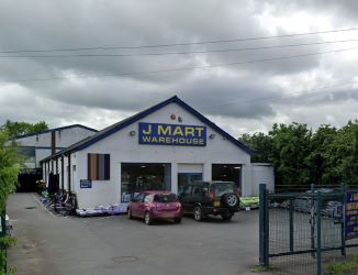 Freehold retail/warehouse premises with parking in Craven Arms, Shropshire