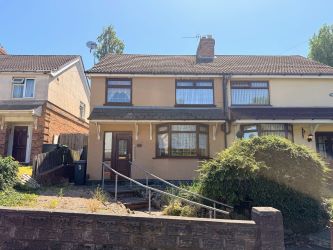 3 bedroom semi detached house in Bilston