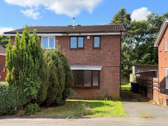 2 bedroom semi detached house in Stafford 