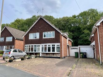 2 bedroom semi detached property in Dudley