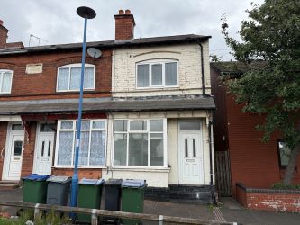 3 bedroom end terraced house in Smethwick