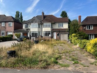 3 bedroom semi detached house in Sutton Coldfield 