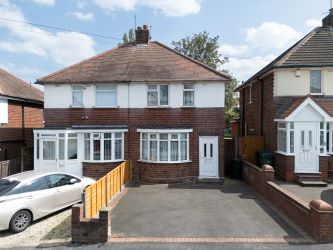 3 bedroom semi detached property in Tividale.