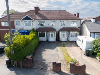 3 bedroom mid terraced property in Wolverhampton 