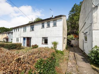 3 bedroom semi detached house in Northfield