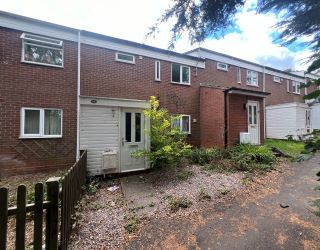 3 bedroom mid terraced house in Telford