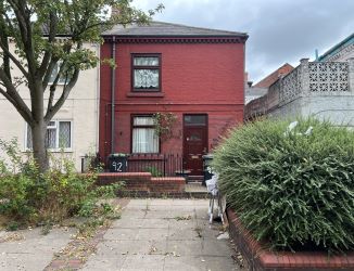 2 bedroom end terraced house in Eastwood, Nottingham
