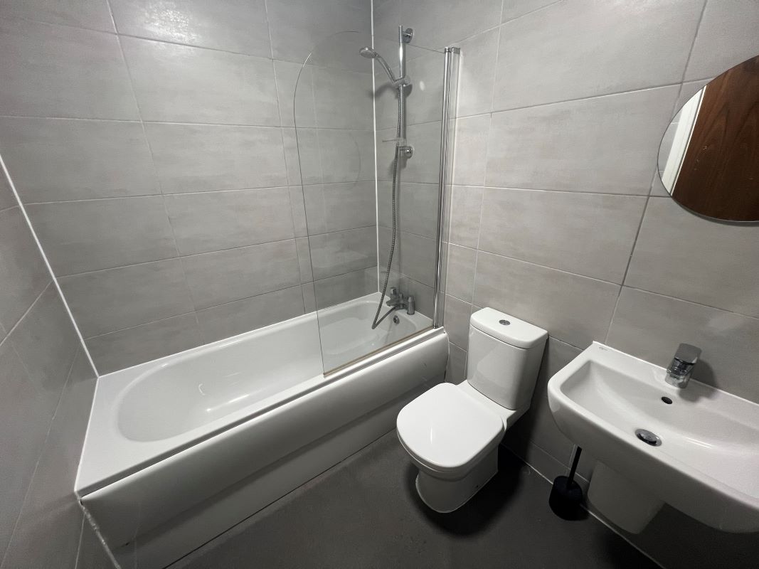 1 bedroom leasehold apartment in Brierley Hill