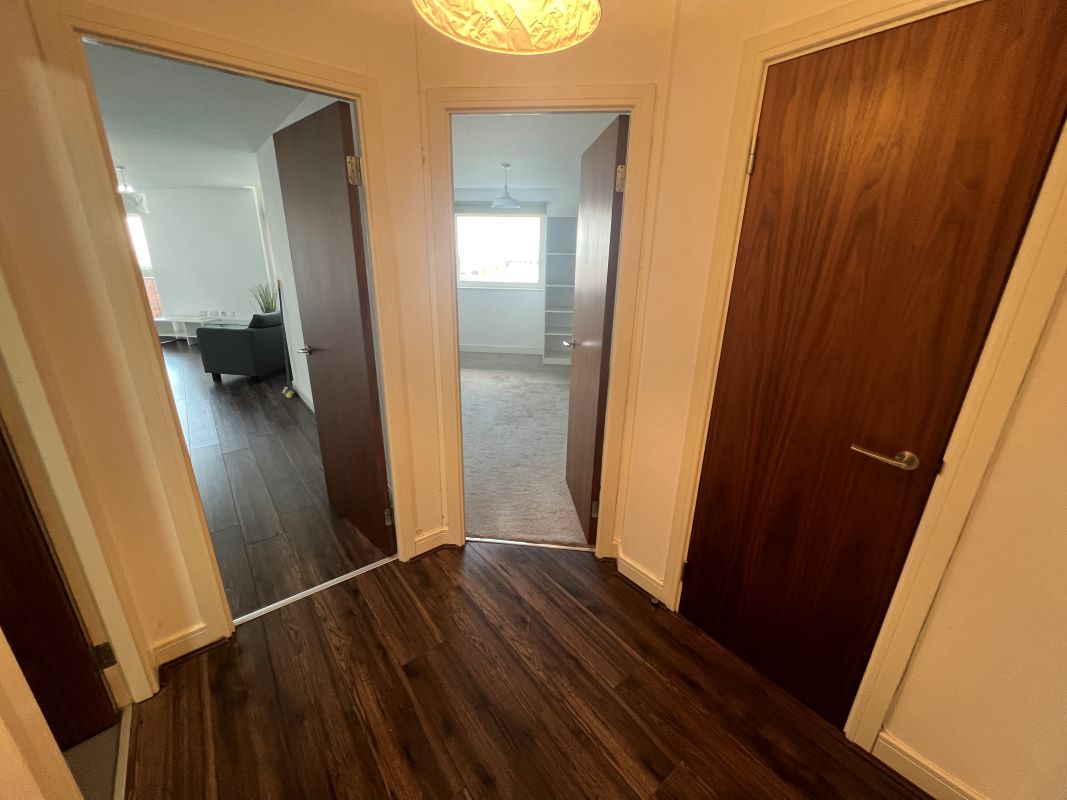 1 bedroom leasehold apartment in Brierley Hill