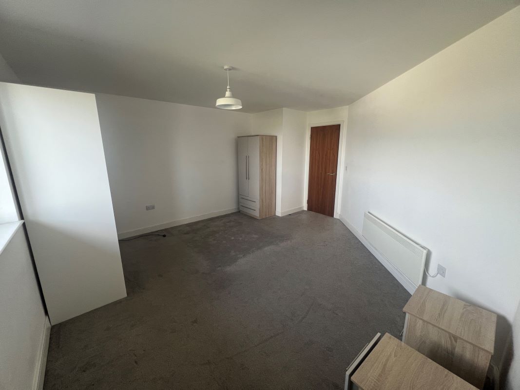 1 bedroom leasehold apartment in Brierley Hill