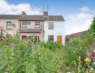 2 bedroom end terraced property in Clay Cross, Chesterfield.