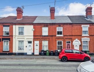 3 bedroom mid terraced property in Kidderminster