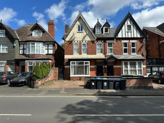A vacant long leasehold flat in Edgbaston