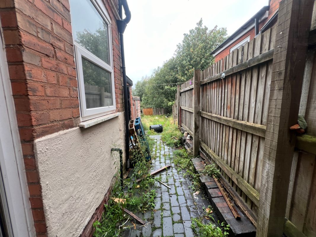 2 bedroom mid terraced property in Erdington