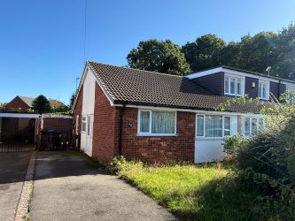 2 bedroom bungalow in Wolverhampton