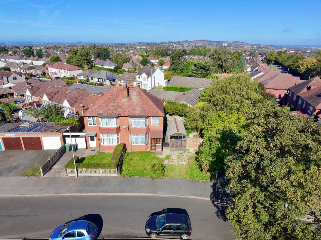 3 bedroom semi detached property in Halesowen.