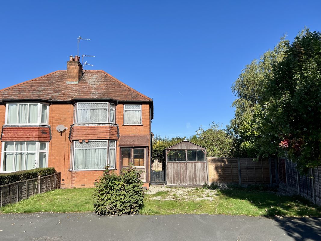 3 bedroom semi detached property in Halesowen.