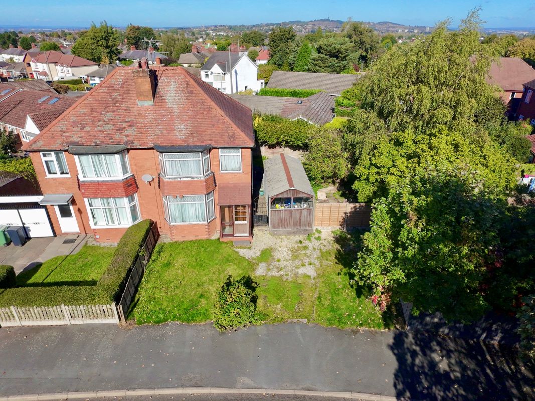 3 bedroom semi detached property in Halesowen.