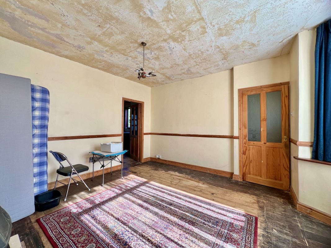 3 bedroom semi detached property in Halesowen.