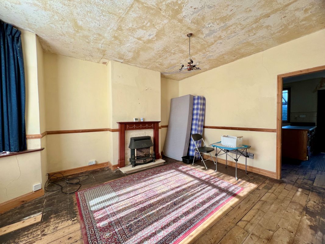 3 bedroom semi detached property in Halesowen.