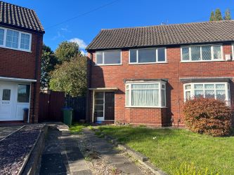 3 bedroom semi detached property in Rowley Regis