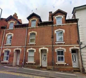 3 bedroom mid terraced townhouse in Worcester