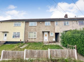 3 bedroom mid terraced property in Bolsover