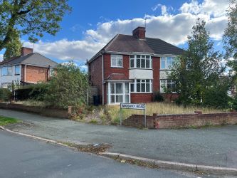 3 bedroom semi detached property in Wolverhampton