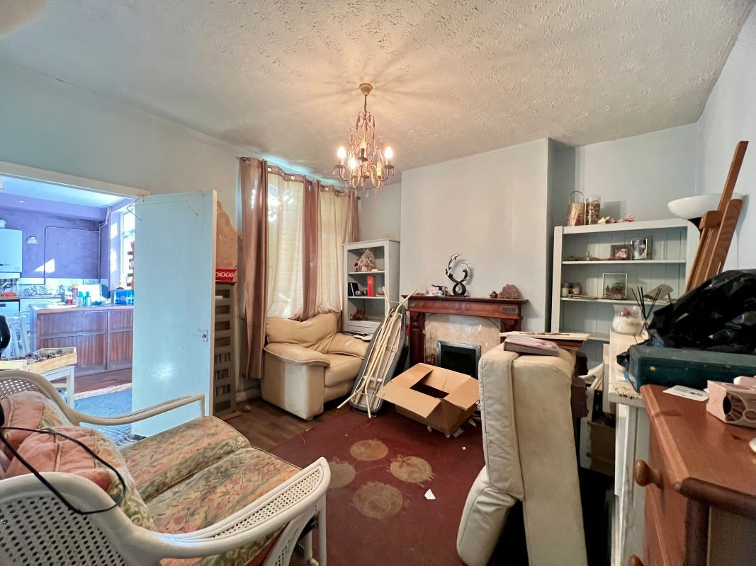 4 bedroom mid terraced property in Brierley Hill