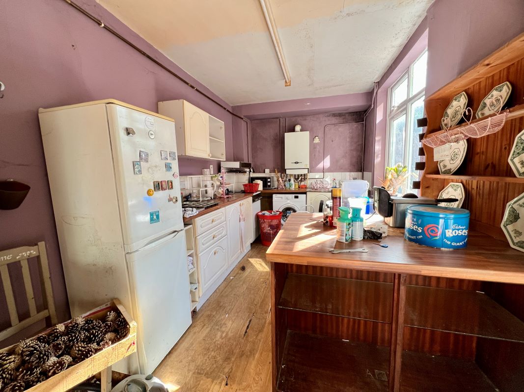 4 bedroom mid terraced property in Brierley Hill