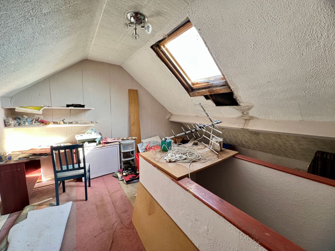 4 bedroom mid terraced property in Brierley Hill