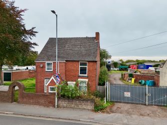 2 bedroom semi detached property in Walsall